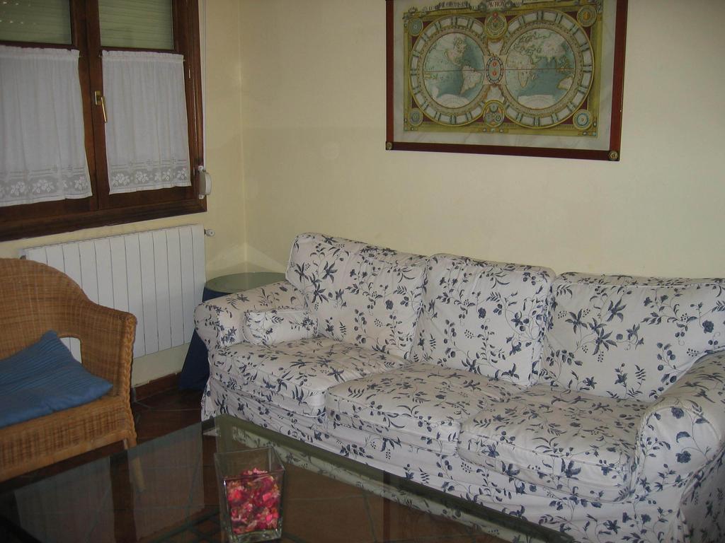 Apartamentos El Pajar Del Abuelo Peralejos de las Truchas Pokoj fotografie
